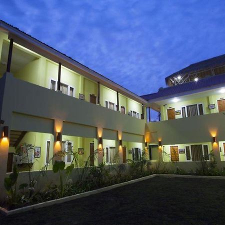New Wave 1 Guesthouse Bagan Exteriör bild